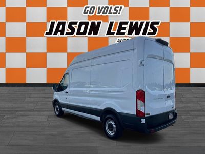 2022 Ford Transit-250 — detail view