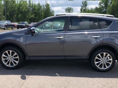 2016 Toyota RAV4 — detail view