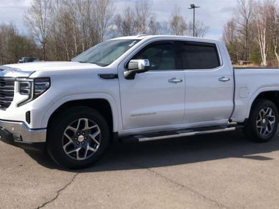 2022 GMC Sierra 1500 — interior view
