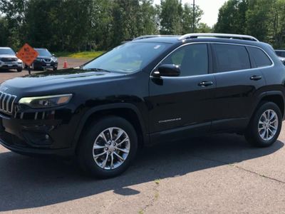 2021 Jeep Cherokee — interior view