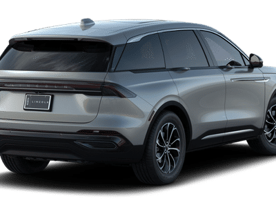 2026 Lincoln Nautilus — rear three-quarter view