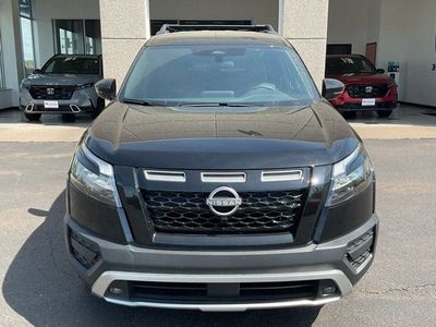 2025 Nissan Pathfinder — side profile view