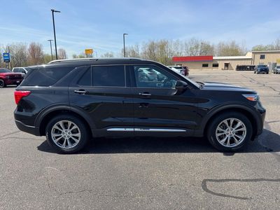 2020 Ford Explorer — side profile view