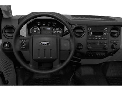 2016 Ford F-450SD — interior view