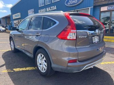 2015 Honda CR-V — rear three-quarter view