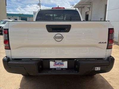 2025 Nissan Frontier — detail view