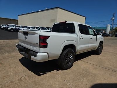 2025 Nissan Frontier — detail view