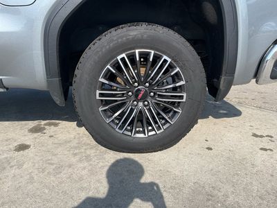 2025 GMC Sierra 1500 — detail view