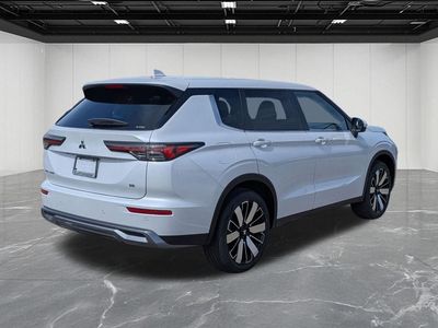 2026 Mitsubishi Outlander — detail view