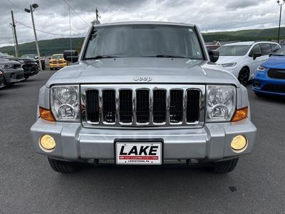 2007 Jeep Commander — rear three-quarter view