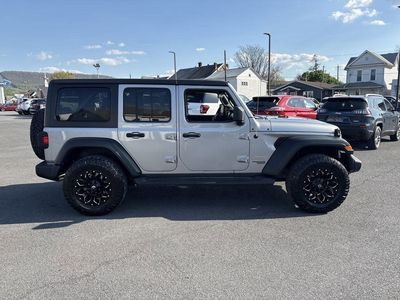 2019 Jeep Wrangler — interior view
