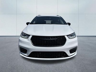 2026 Chrysler Pacifica — side profile view