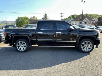 2018 GMC Sierra — interior view