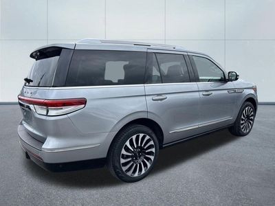 2023 Lincoln Navigator — detail view