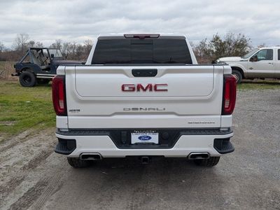 2023 GMC Sierra 1500 — interior view