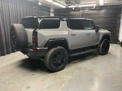 2024 GMC HUMMER EV SUV — detail view