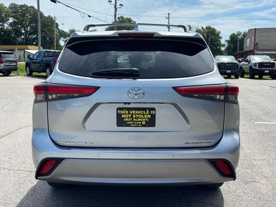 2021 Toyota Highlander — detail view