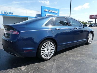 2017 Lincoln MKZ — detail view