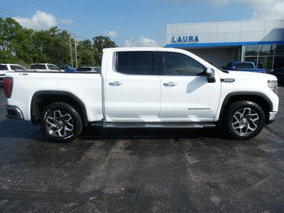 2023 GMC Sierra 1500 — detail view