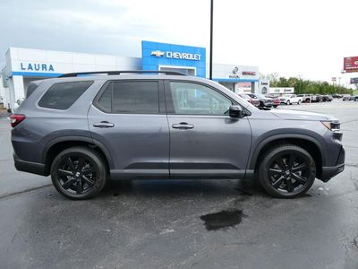 2025 Honda Pilot — detail view