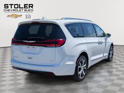 2021 Chrysler Pacifica — detail view