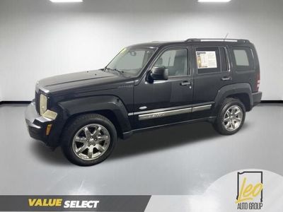 2012 Jeep Liberty — side profile view