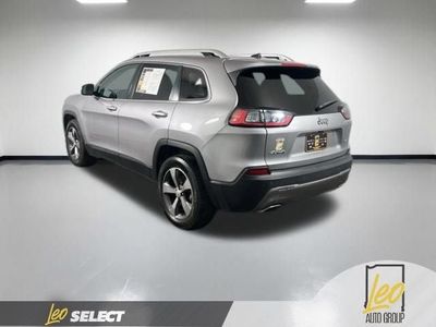 2019 Jeep Cherokee — interior view