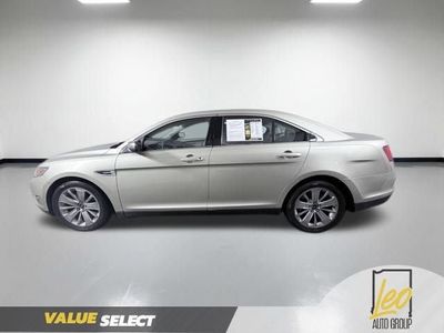 2011 Ford Taurus — detail view