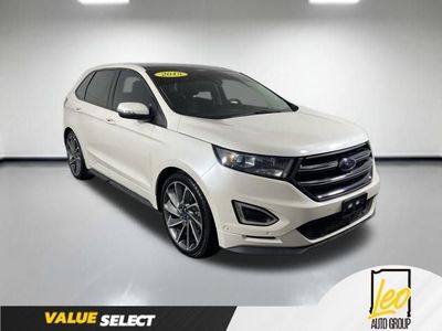 2015 Ford Edge — interior view