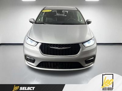 2023 Chrysler Pacifica — side profile view