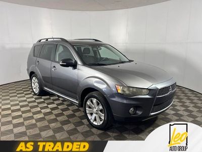 2012 Mitsubishi Outlander — interior view