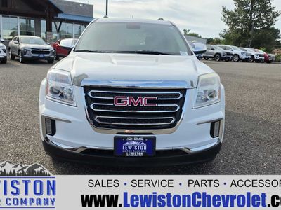 2016 GMC Terrain — side profile view