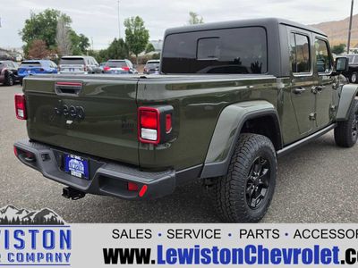 2022 Jeep Gladiator — detail view