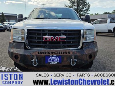 2009 GMC Sierra 2500 HD — side profile view