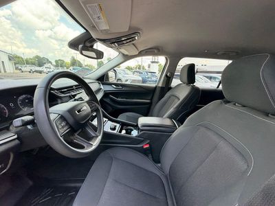 2023 Jeep Grand Cherokee L — interior view