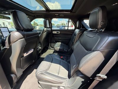 2020 Ford Explorer — detail view