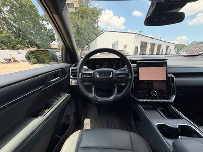 2024 GMC Acadia — side profile view