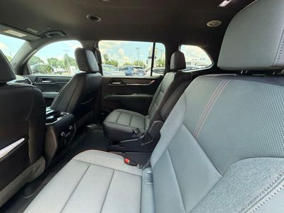 2024 GMC Acadia — detail view