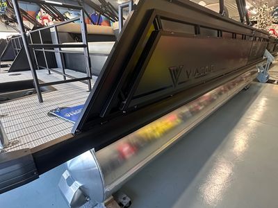 2026 VIAGGIO LAGO V22S TRITOON - Photo 12