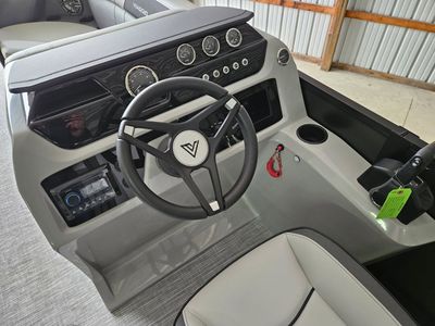2026 VIAGGIO LAGO V20S TRITOON - Photo 12