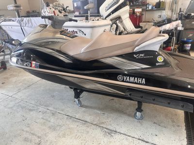 2008 YAMAHA WAVERUNNER VX1100A-GB — side profile view