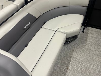 2025 VIAGGIO LAGO V 20U — interior view