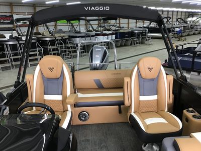 2023 VIAGGIO DIAMANTE D 23S TRITOON — photo 16 view