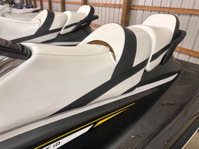 2017 YAMAHA WAVERUNNER VX CRUISE (CARBON/WHITE) | VX1050A-SA — photo 13 view