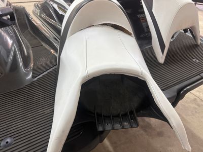 2017 YAMAHA WAVERUNNER VX CRUISE (CARBON/WHITE) | VX1050A-SA — photo 10 view
