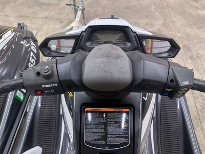 2017 YAMAHA WAVERUNNER VX CRUISE (CARBON/WHITE) | VX1050A-SA — photo 7 view