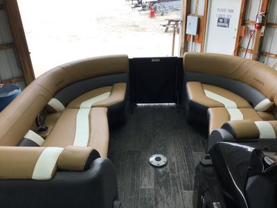 2023 VIAGGIO DIAMANTE D 23S TRITOON — photo 10 view