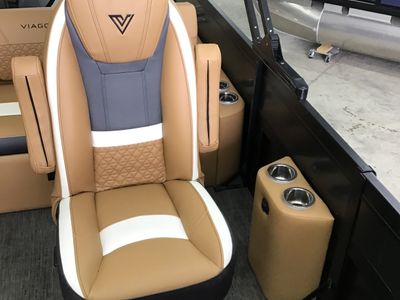 2023 VIAGGIO DIAMANTE D 23S TRITOON — photo 17 view