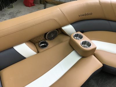 2023 VIAGGIO DIAMANTE D 23S TRITOON — photo 38 view