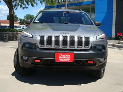 2018 Jeep Cherokee — side profile view